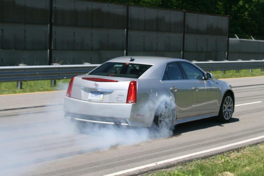  Cadillac CTS-V Coupe 2010 года  (фото 252 из 315)